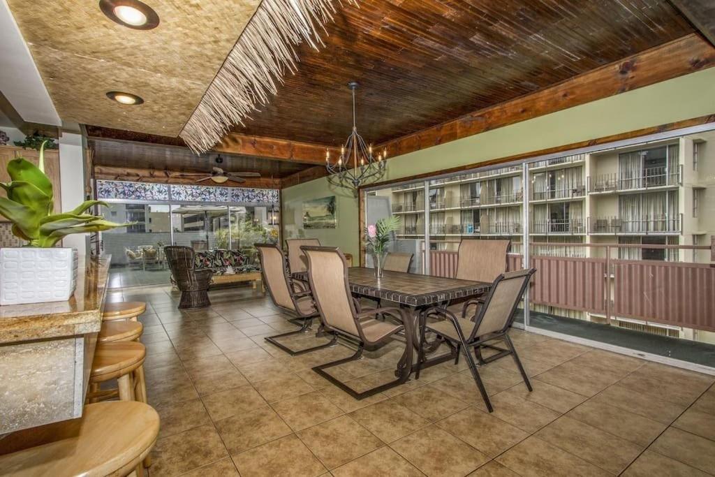 Hawaiian King Aparthotel Honolulu Exterior photo
