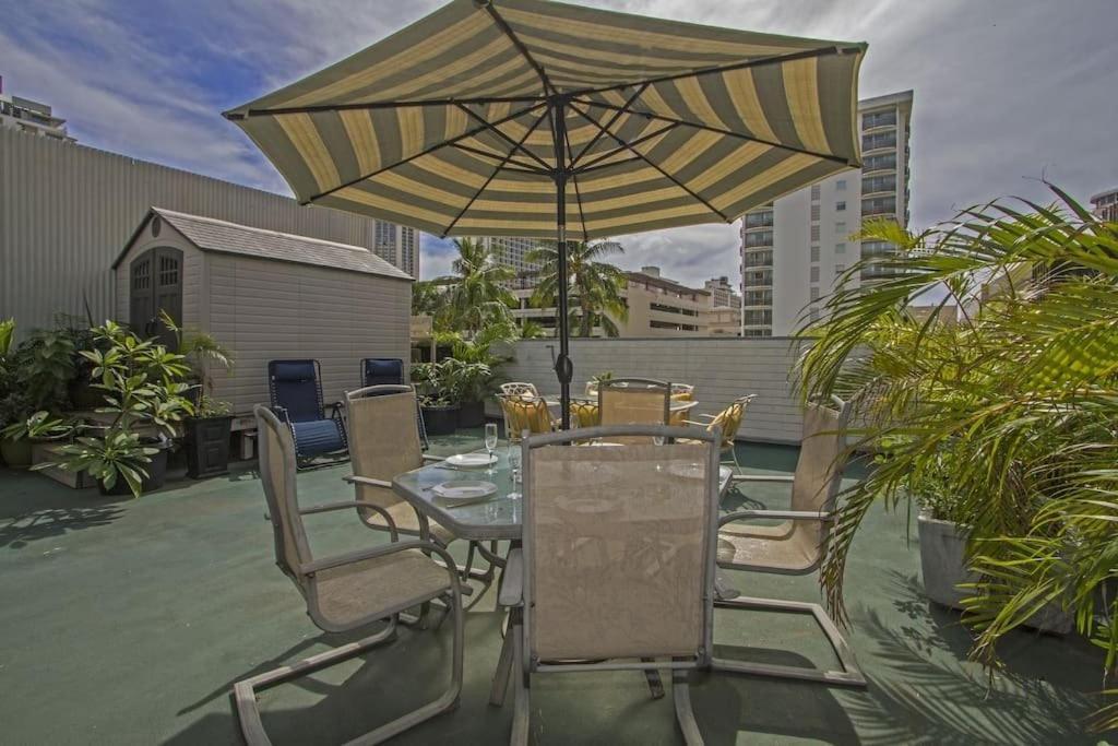 Hawaiian King Aparthotel Honolulu Exterior photo